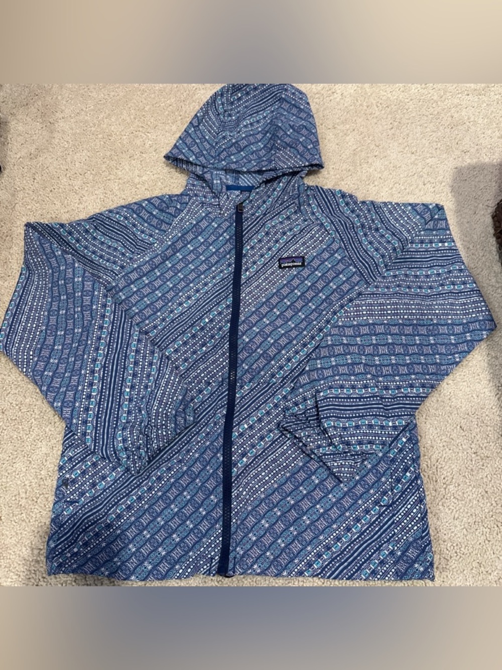 Blue Patagonia windbreaker jacket. Girls XL.